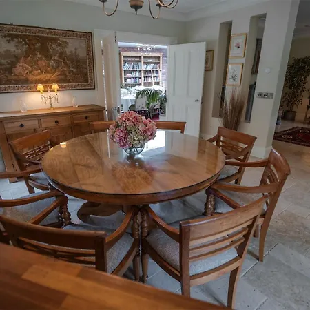 Luxury Tinakilly Ferienhaus *